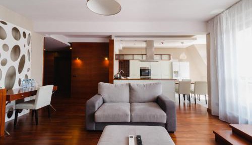 Two-Bedroom Apartment (4 Adults)