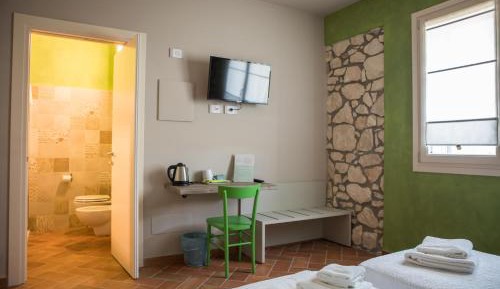 Double or Twin Room with Private Bathroom