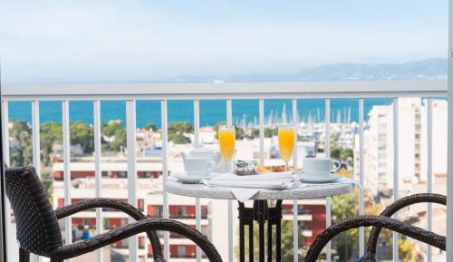 Standard Double or Twin Room with Sea View