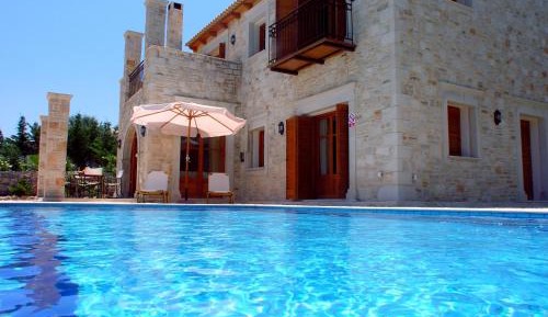 Three-Bedroom Villa with Private Pool -Villa Teacher's Cottage (2-6 adults)