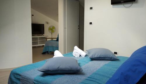 Triple Room with Private Bathroom