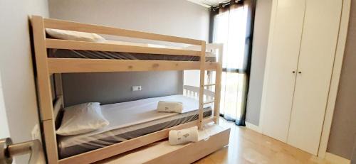 Apartment with Pool View 