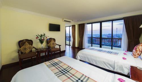 Deluxe Double or Twin Room