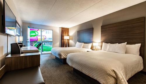 Deluxe Queen Room with Two Queen Beds - Non-Smoking