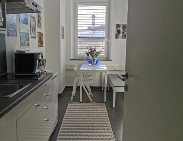 Apartment with Mountain View