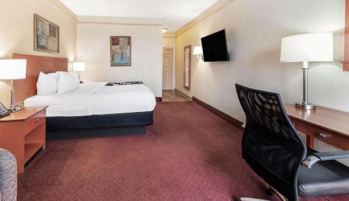 King Room - Non-Smoking