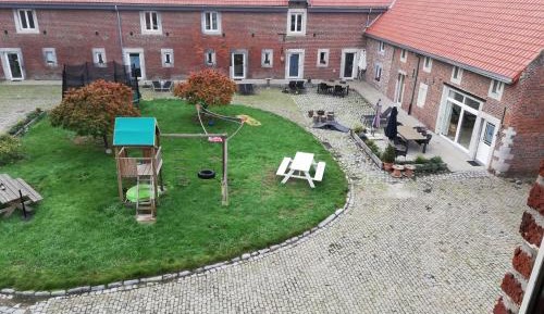 Three-Bedroom House (6 Adults)