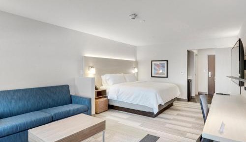 King Suite with Sofa Bed