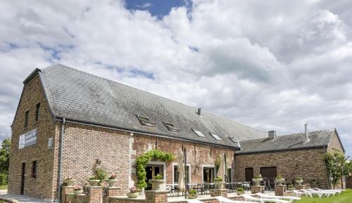 Nine-Bedroom Holiday Home