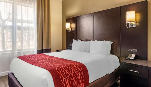 Queen Suite - Accessible/Non-Smoking