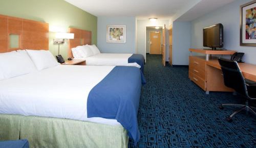 Standard Room with Two Queen Beds