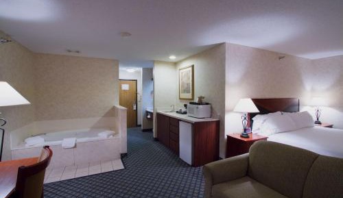 Deluxe King Suite