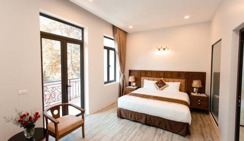 Deluxe Double or Twin Room