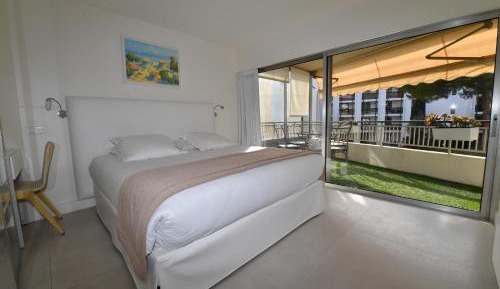 Apartment Antares - 328 ft from the hotel