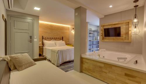 Quadruple Room with Bath