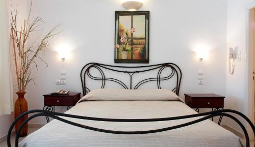 One-Bedroom Apartment with Sea View