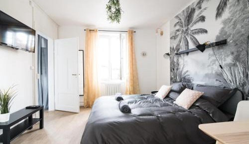 Apartment with Shower