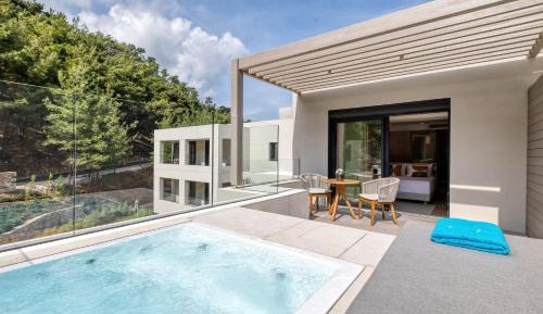 Deluxe Double Room with Jacuzzi 