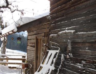 Apartment with Mountain View