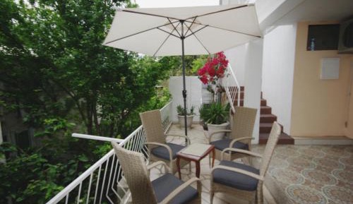 Apartment with Terrace