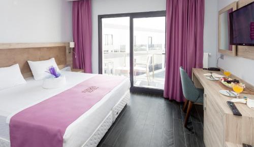 Double or Twin Room with Pool View