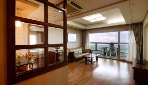 Two-Bedroom Suite with Sea View