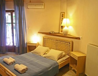 Family Room (2 Adults + 1 Child)