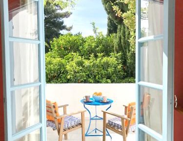 Standard Twin Room with Garden View