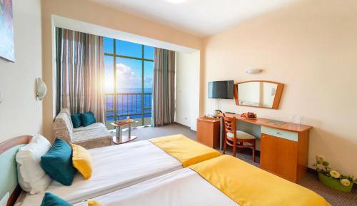 Twin Room with Balcony and Sea View - Free Beach Package