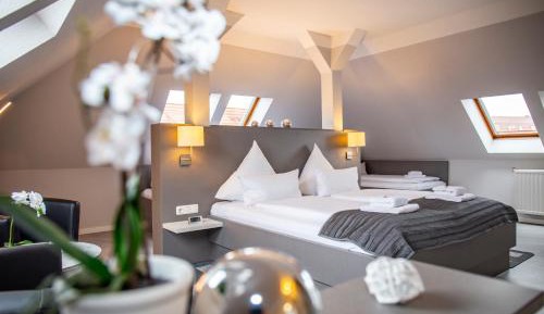 Classic Double Room with Bath