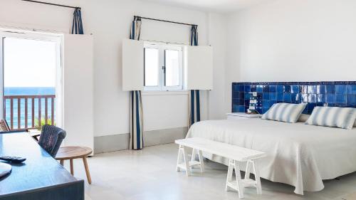 Double or Twin Room with Terrace and on the seafront