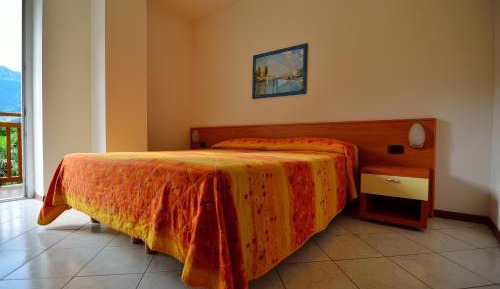 Two-Bedroom Apartment (6 Adults)