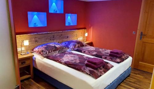 One-Bedroom Apartment with Balcony