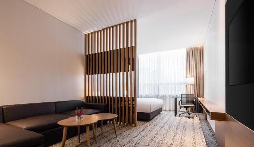 Junior King Suite - Non-Smoking