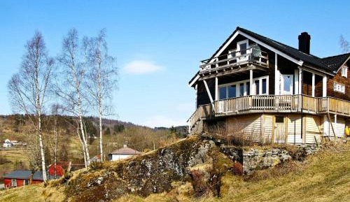 Four-Bedroom Holiday Home