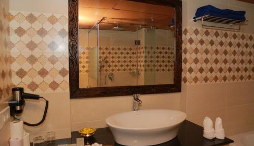 Hill View Palace Deluxe with Balcony