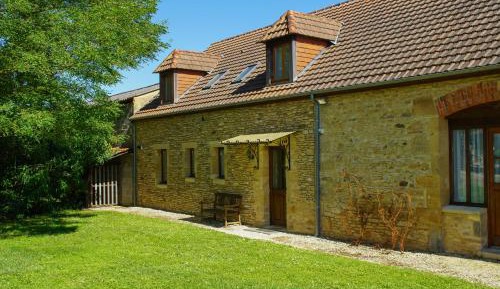 Cottage with Garden View