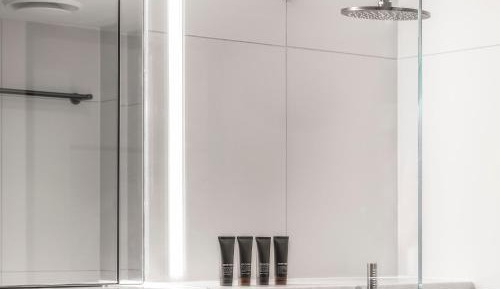 Two Bedroom Family Room – complimentary drinks during hosted hour and WiFi