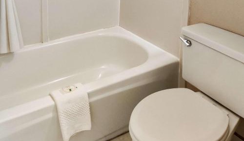 Queen Room with Two Queen Beds - Accessible/Non-Smoking 