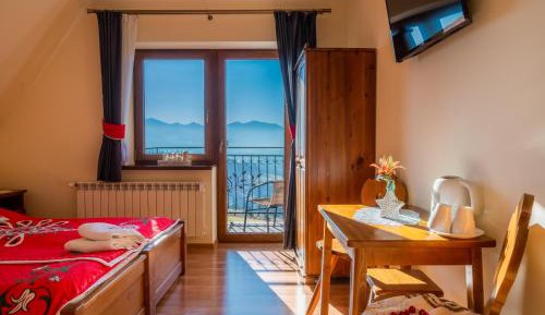 Triple Room with Mountain View