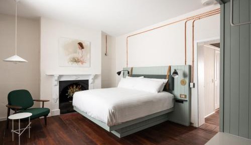 Warders Family Cottage