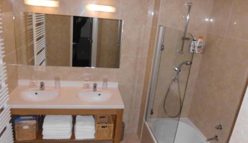 Deluxe Apartment (4 Adults)