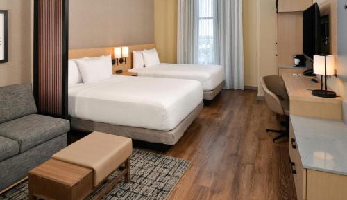 Queen Room with Two Queen Beds - High Floor