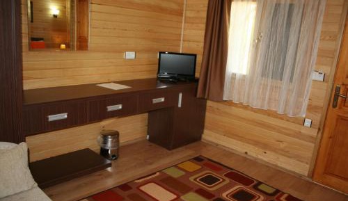 Bungalow (2 Adults + 2 Children)