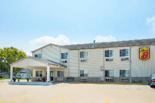 1 King Bed, Accessible Room, Bathtub w/ Grab Bars, Non-Smoking