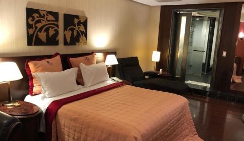 Deluxe Double Room (Check-in at 18:00)