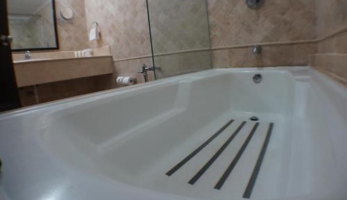 One-Bedroom King Suite