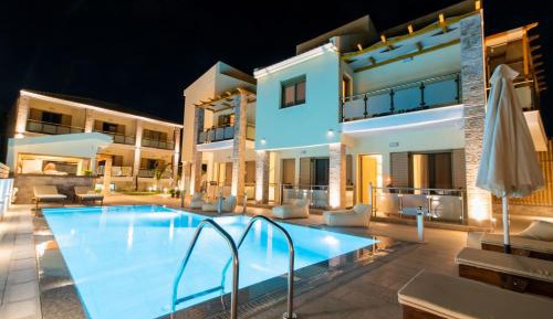 Double Room with Pool View