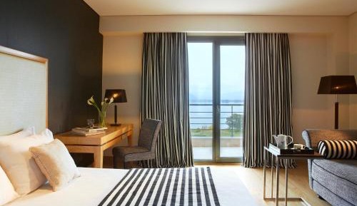 Junior Suite with Lake View