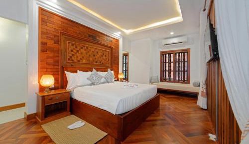 Suite with Pool Access